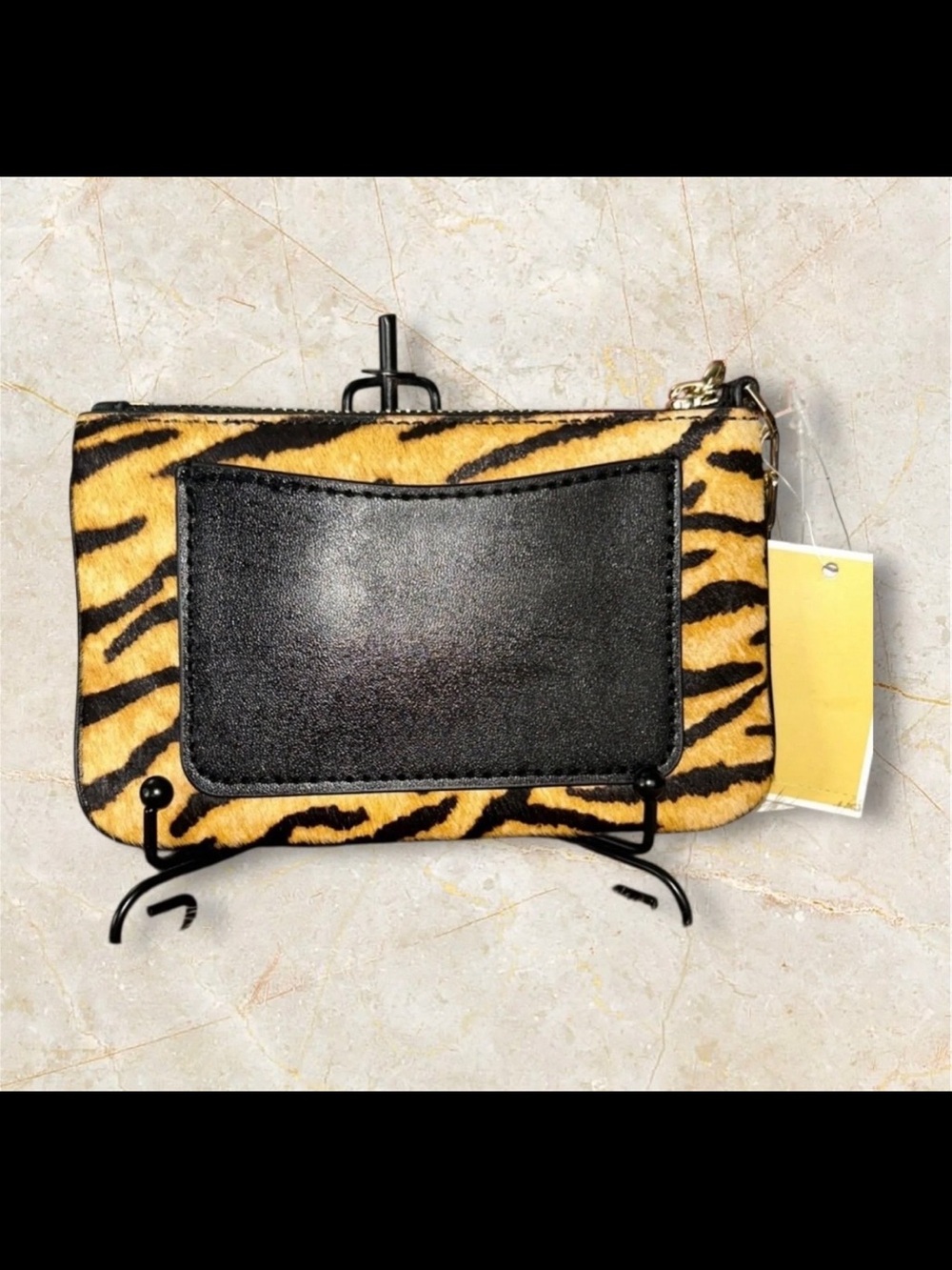 Michael Kors Parker Marigold
Key Card Holder Dyed Calf Hair NWT $178 Retail - Picture 3 of 4